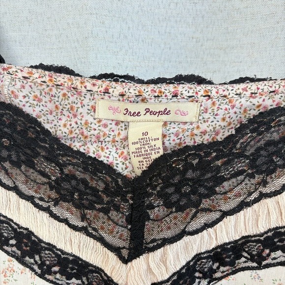 VTG Y2K‎ 2000s Free People Silk Lace Tank Sheer Cottage Ditsy Floral Cami Sz 10 - Picture 2 of 9